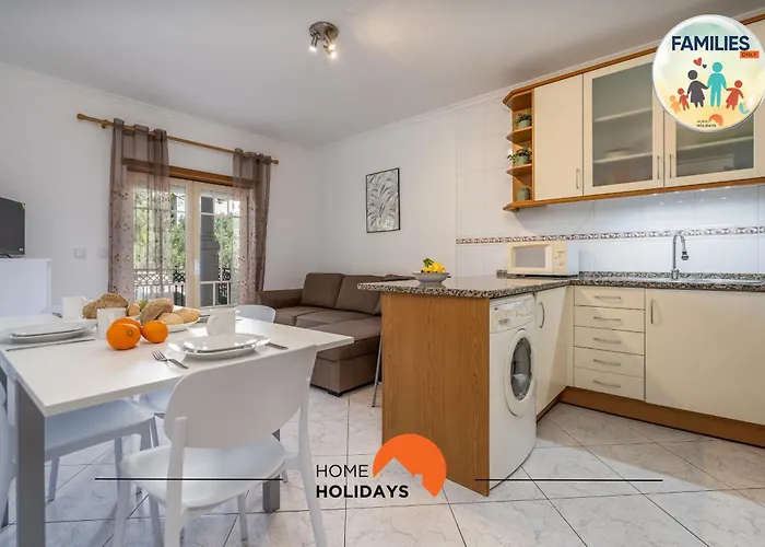 דירה #230 Only Families - Flat A Flor By Holidays *